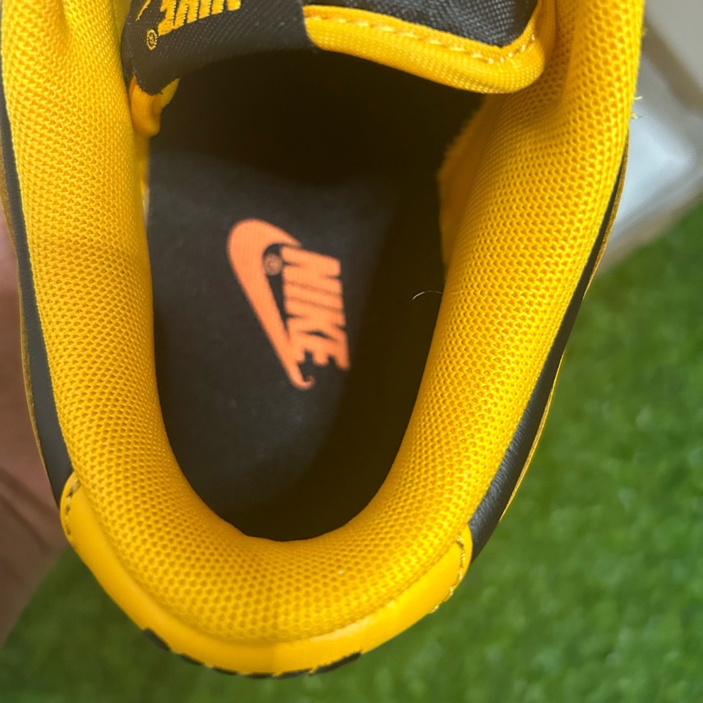 Size 9.5M - Nike Dunk Low ‘GoldenRod’ - Picture 8 of 8